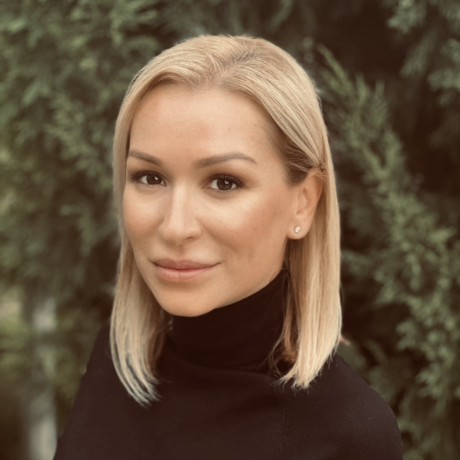 Dr. Fehér Anna